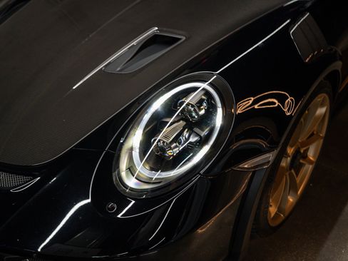 Used 2019 Porsche 911 GT3 RS w/ Weissach Package RWD image 14