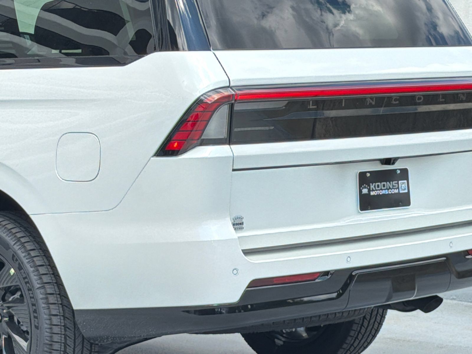 New 2026 Lincoln Navigator Reserve w/ Jet Appearance Package AWD/4WD image 7