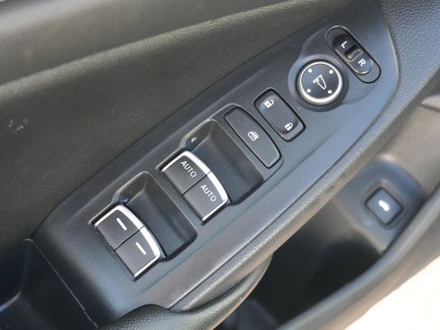 Used 2019 Honda Accord Sport image 16
