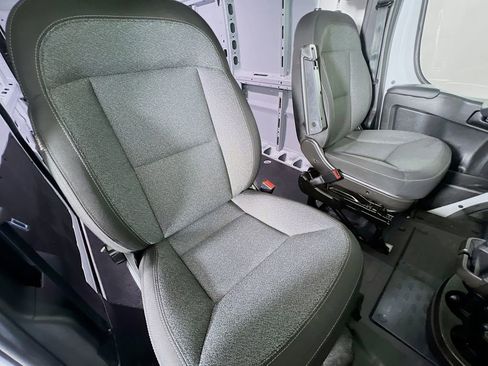 Used 2025 RAM ProMaster 2500 w/ Convenience Group FWD image 25