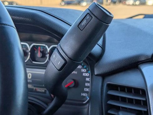 Used 2016 Chevrolet Suburban LS image 19