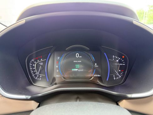 Used 2020 Hyundai Santa Fe SEL FWD image 16