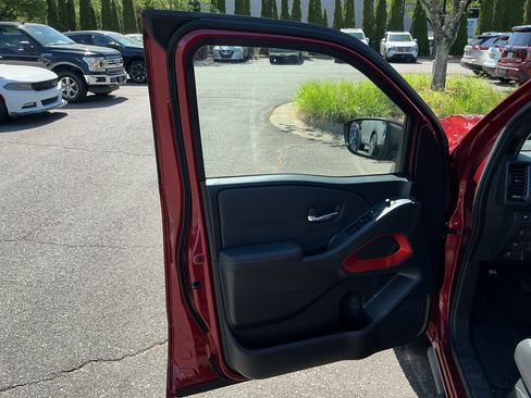 Certified 2023 Nissan Frontier Pro-X w/ Technology Package image 11