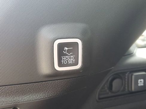 New 2025 Jeep Grand Cherokee Limited w/ Black Appearance Package image 11