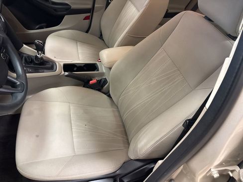 Used 2017 Ford Focus SE image 23