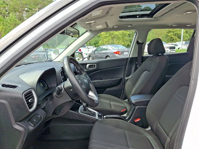Certified 2025 Hyundai Venue SEL FWD image 16