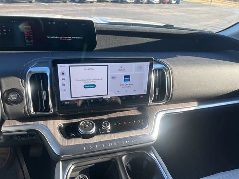 New 2025 Ford Expedition Max Platinum w/ Platinum Ultimate Package image 14