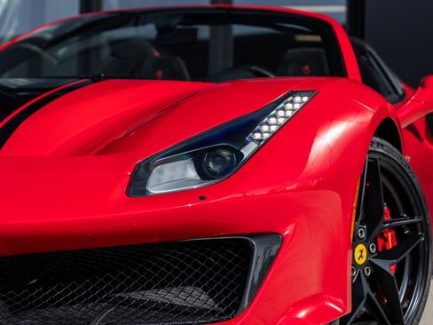 Used 2019 Ferrari 488 Pista Spider image 23