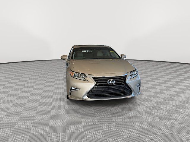 Used 2016 Lexus ES 350 w/ Luxury Package w/Wood Trim FWD image 3
