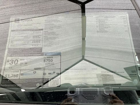 New 2025 Toyota RAV4 XLE Premium image 18