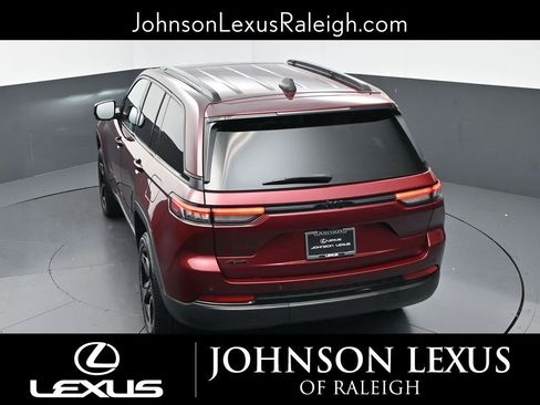 Used 2022 Jeep Grand Cherokee Altitude image 26