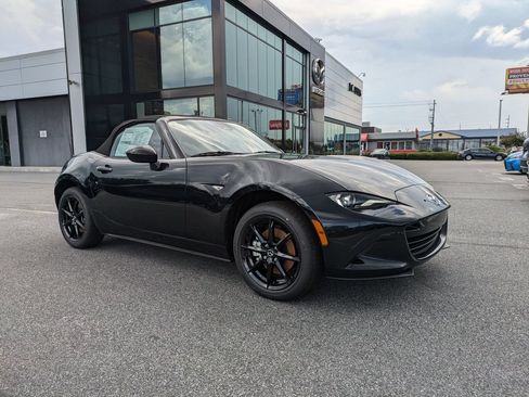 New 2026 MAZDA MX-5 Miata Sport w/ Interior Package RWD image 2