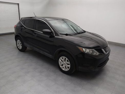 Used 2019 Nissan Rogue Sport S image 11