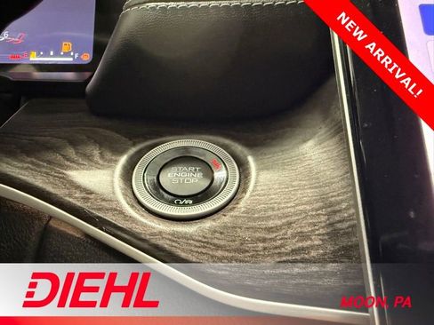 Used 2023 Jeep Grand Cherokee L Limited w/ Black Appearance Package image 31