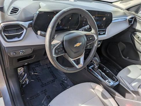 Used 2024 Chevrolet TrailBlazer LT w/ Convenience Package image 10