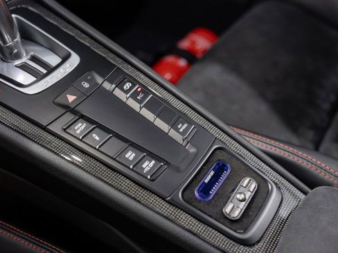 Used 2016 Porsche 911 GT3 RS image 39