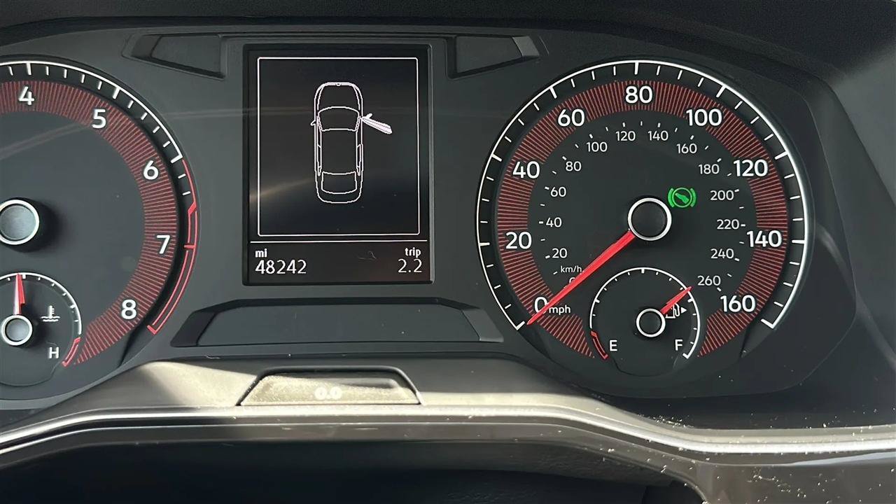Used 2021 Volkswagen Jetta SE w/ SE Cold Weather Package FWD image 38