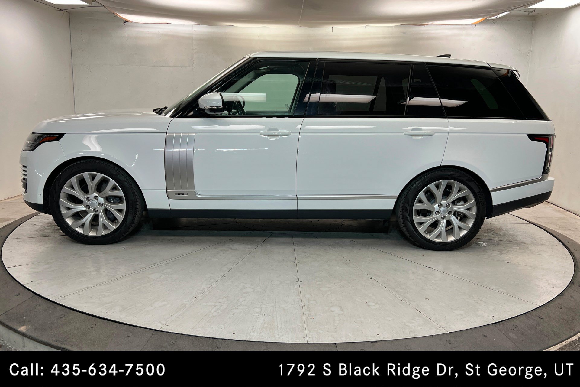 Used 2021 Land Rover Range Rover P525 Westminster Edition LWB AWD/4WD image 2