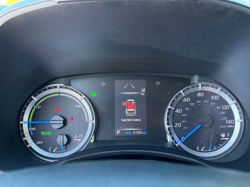 Used 2022 Toyota Highlander LE image 21