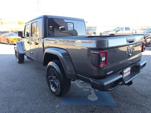 New 2026 Jeep Gladiator Sport image 36