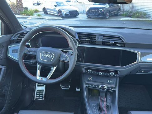 Used 2025 Audi Q3 2.0T Premium Plus w/ Premium Plus Package image 9