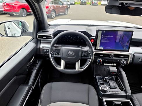 Used 2025 Toyota Tacoma TRD Off-Road AWD/4WD image 46
