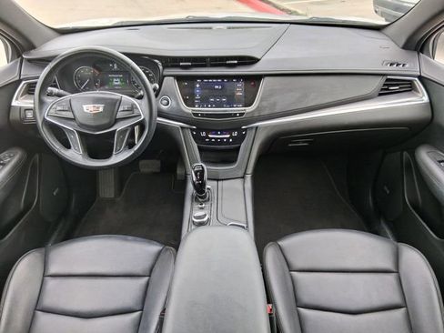 Used 2024 Cadillac XT5 Luxury w/ LPO, Floor Liner Package FWD image 9