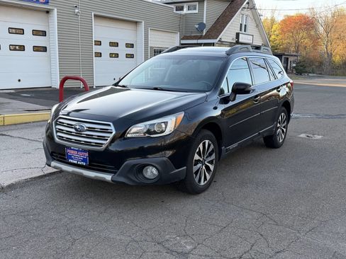 Used 2017 Subaru Outback 3.6R Limited AWD/4WD image 1
