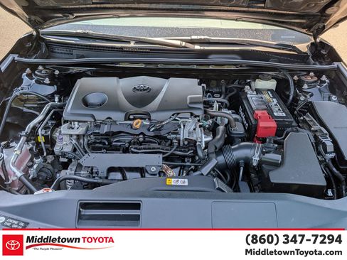 Used 2018 Toyota Camry XSE FWD image 38