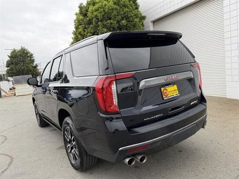 Used 2022 GMC Yukon AT4 image 4