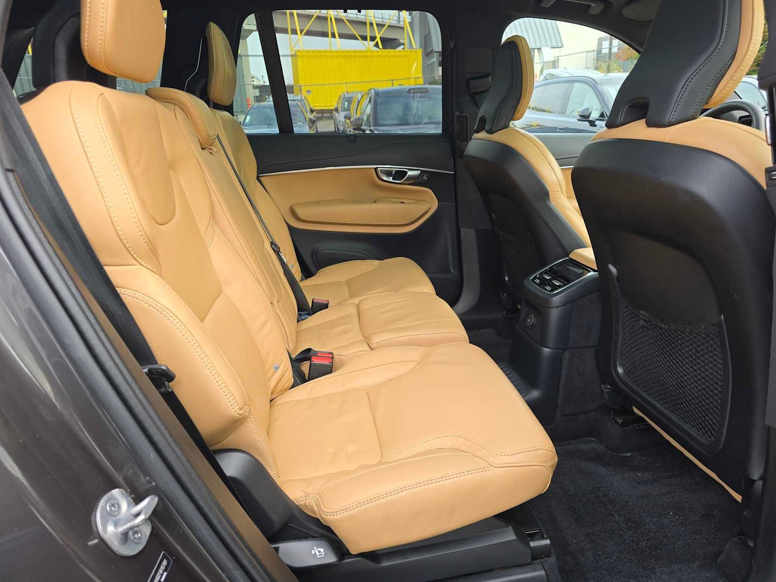 Certified 2024 Volvo XC90 T8 Ultimate w/ Protection Package Premier AWD/4WD image 13