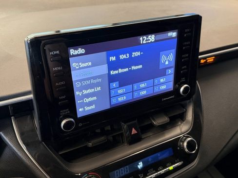 Used 2022 Toyota Corolla LE image 13