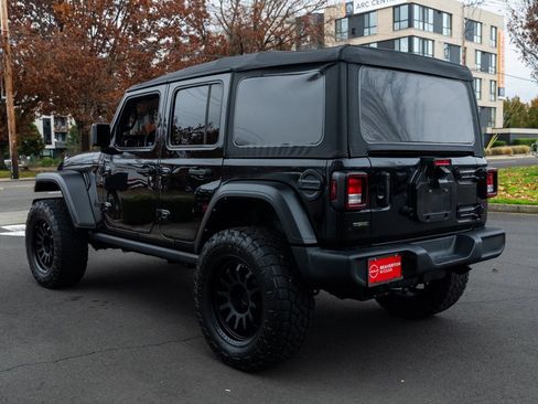 Used 2022 Jeep Wrangler Unlimited Sport image 4