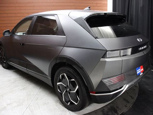 Used 2024 Hyundai Ioniq 5 SEL image 17