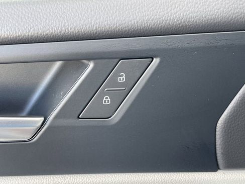 New 2025 Volkswagen Jetta SE image 13