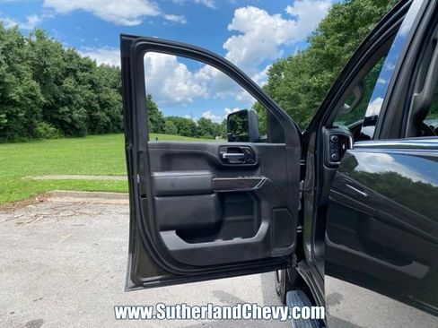 Used 2022 Chevrolet Silverado 2500 LTZ w/ Gooseneck/5TH Wheel Package AWD/4WD image 18