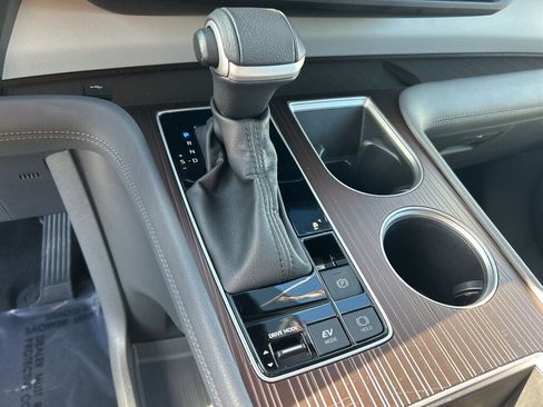 Used 2024 Toyota Sienna XLE image 12