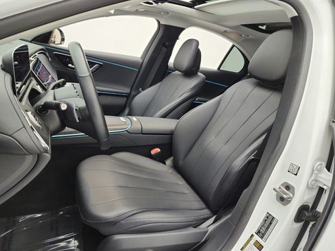 Used 2025 Mercedes-Benz E 350 Sedan w/ Winter Package image 10