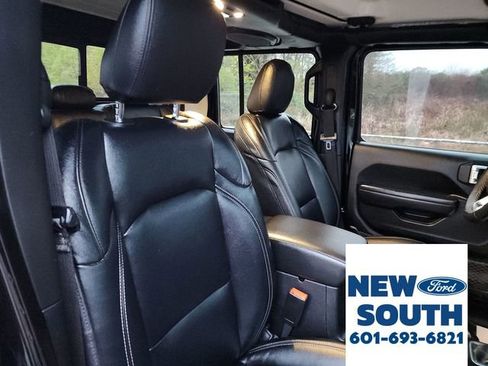 Used 2020 Jeep Gladiator Sport w/ Quick Order Package 24S image 11