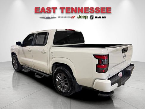 Used 2025 Nissan Frontier SV RWD image 5