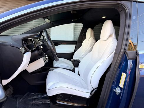 Used 2016 Tesla Model X 75D AWD/4WD image 19