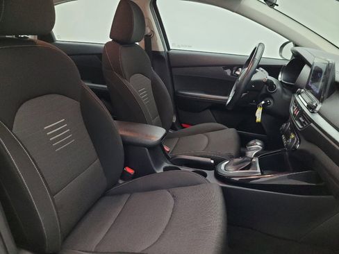 Used 2019 Kia Forte S image 21