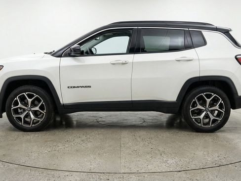 Used 2025 Jeep Compass Limited AWD/4WD image 4
