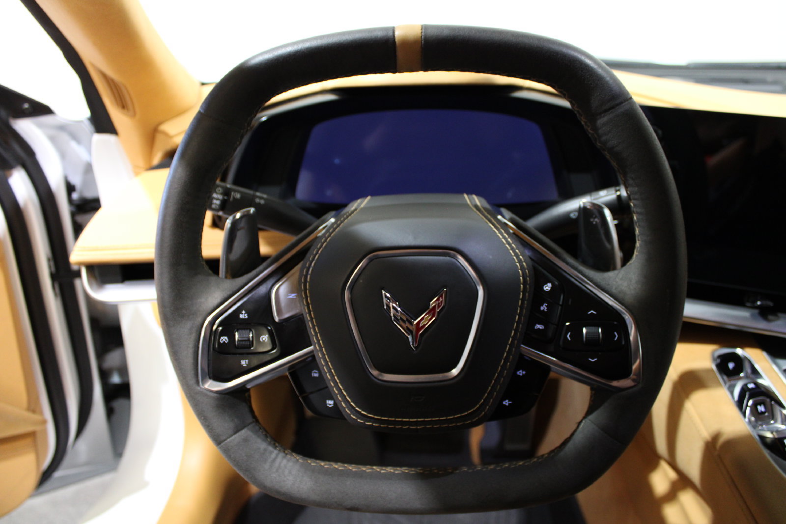 Used 2023 Chevrolet Corvette Stingray Premium Cpe w/ Z51 Performance Package RWD image 27