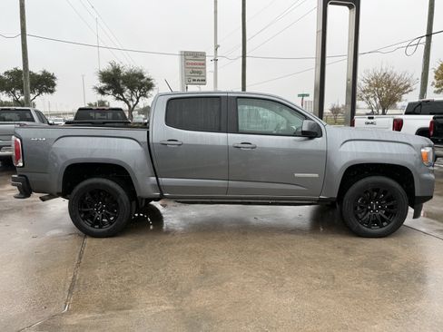 Used 2022 GMC Canyon Elevation w/ Elevation Premium Package image 3