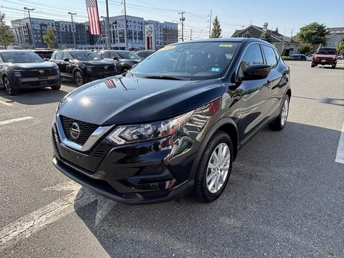 Used 2022 Nissan Rogue Sport S image 7