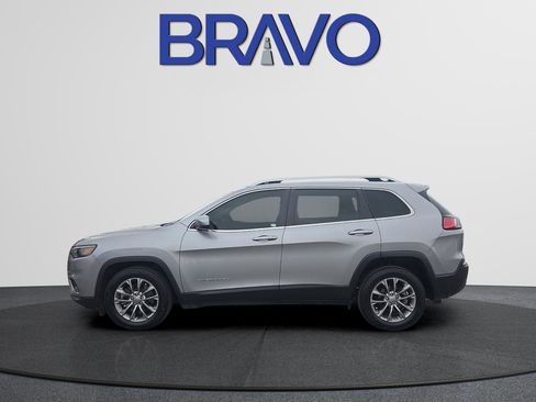 Used 2019 Jeep Cherokee Latitude Plus FWD image 6