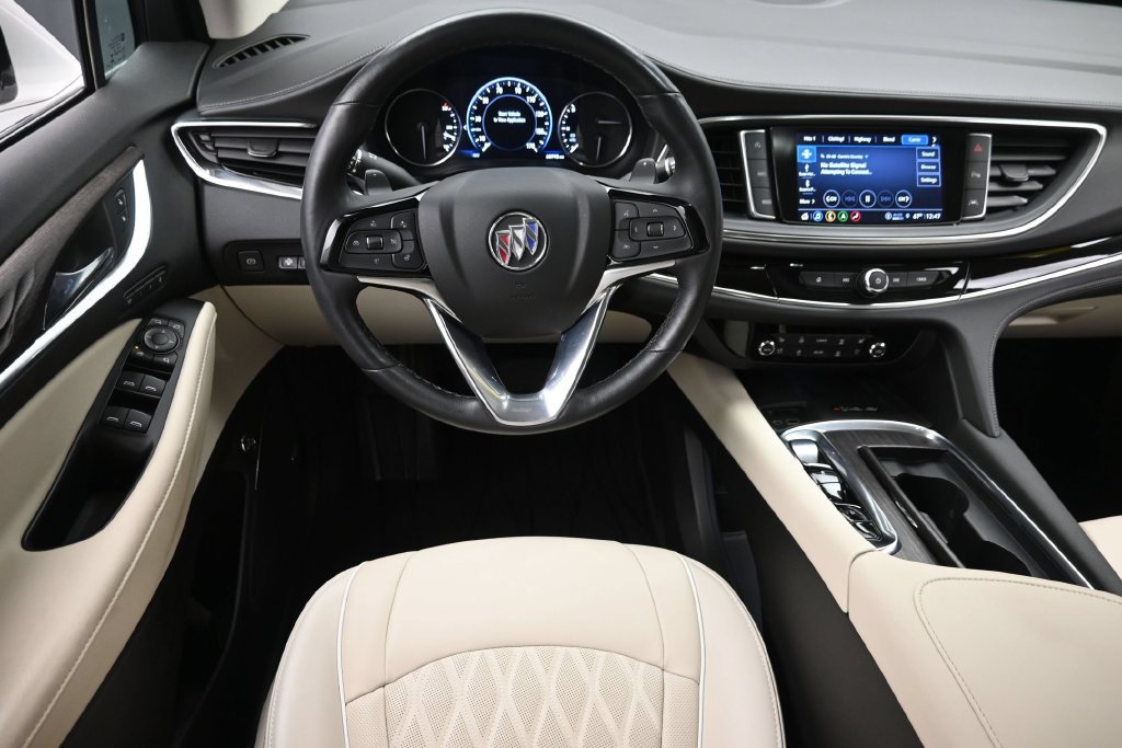 Used 2023 Buick Enclave Avenir w/ Avenir Technology Package AWD/4WD image 16