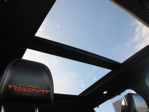 Used 2024 Honda Pilot TrailSport image 24