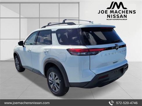 New 2025 Nissan Pathfinder SV image 3